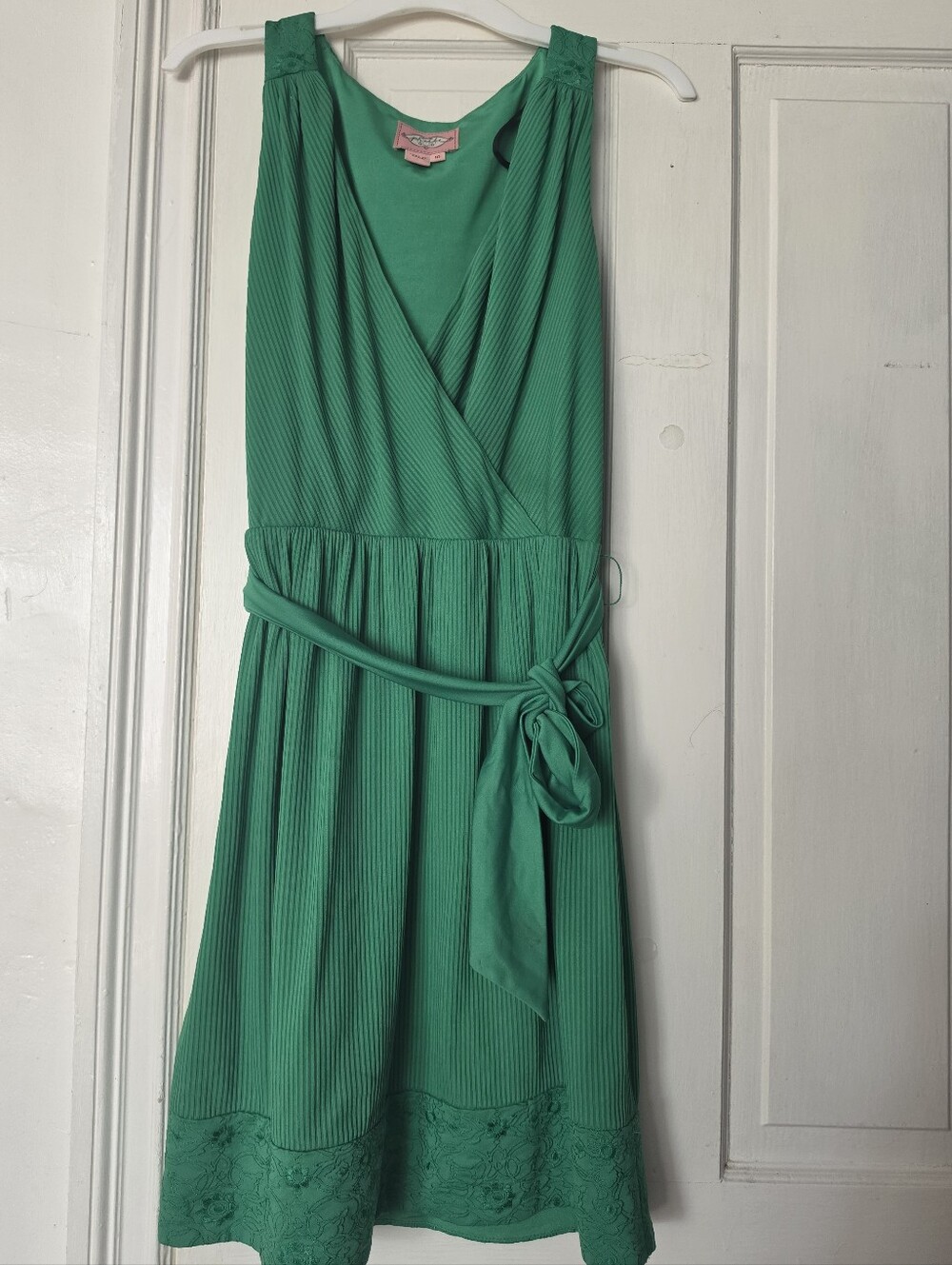 Phoebe Couture Emerald Green Sleeveless Wrap Midi Dress with Waist Tie